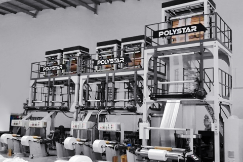 Fabricante  de envase de mariscos instala máquina extrusora en Vietnam